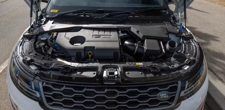 7 Probleme Frecvente ale Motorului Range Rover Evoque și Soluții Simple